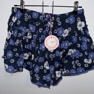 Umgee Women’s Navy and White Floral Shorts